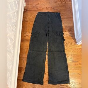 dark gray/black american eagle cargo pants